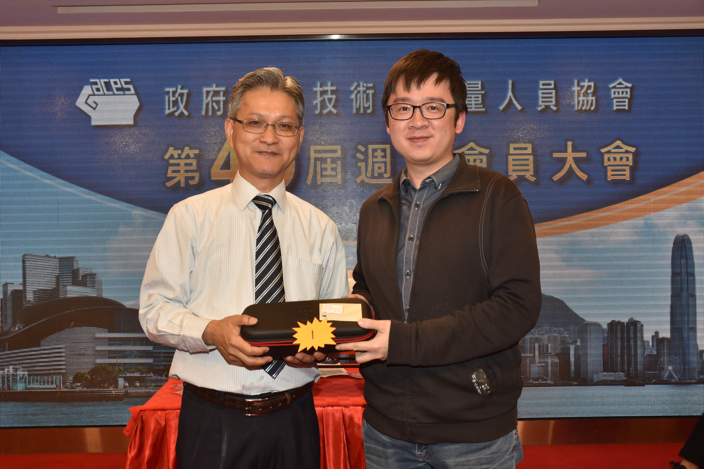 40AGM-393.jpg